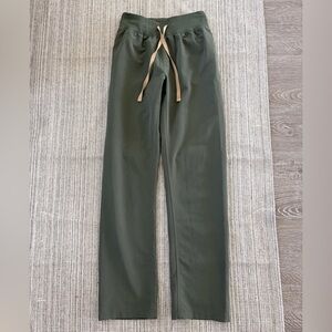 Figs Women Moss Livingston basic scrub pant